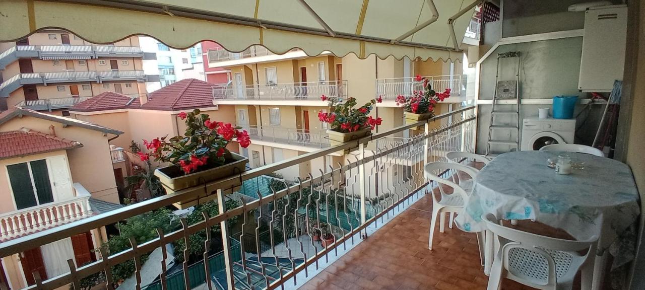 Appartamento Giusy Ventimiglia Buitenkant foto