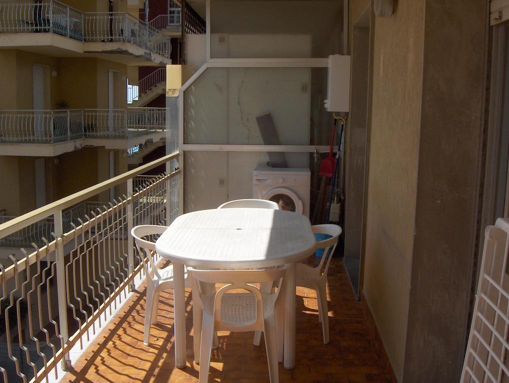 Appartamento Giusy Ventimiglia Buitenkant foto